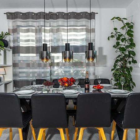 Luxury Villas White Sails Pinezići Екстериор снимка