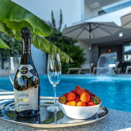 Luxury Villas White Sails Pinezići Екстериор снимка