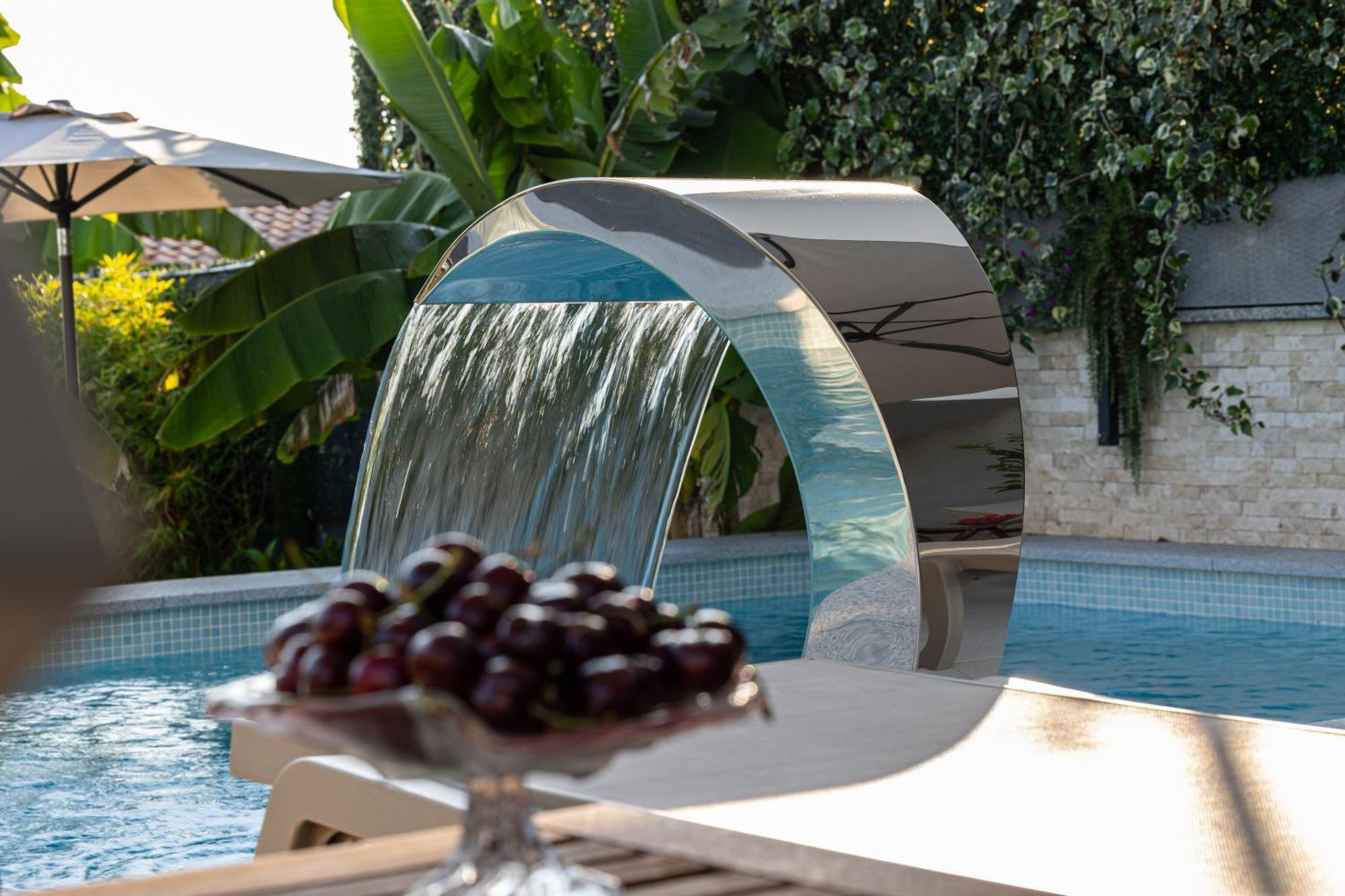 Luxury Villas White Sails Pinezići Екстериор снимка