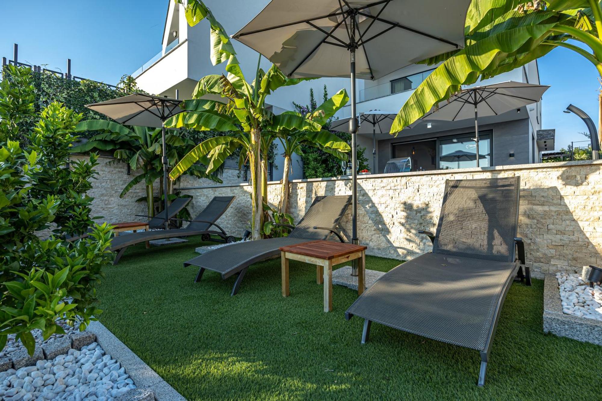 Luxury Villas White Sails Pinezići Екстериор снимка