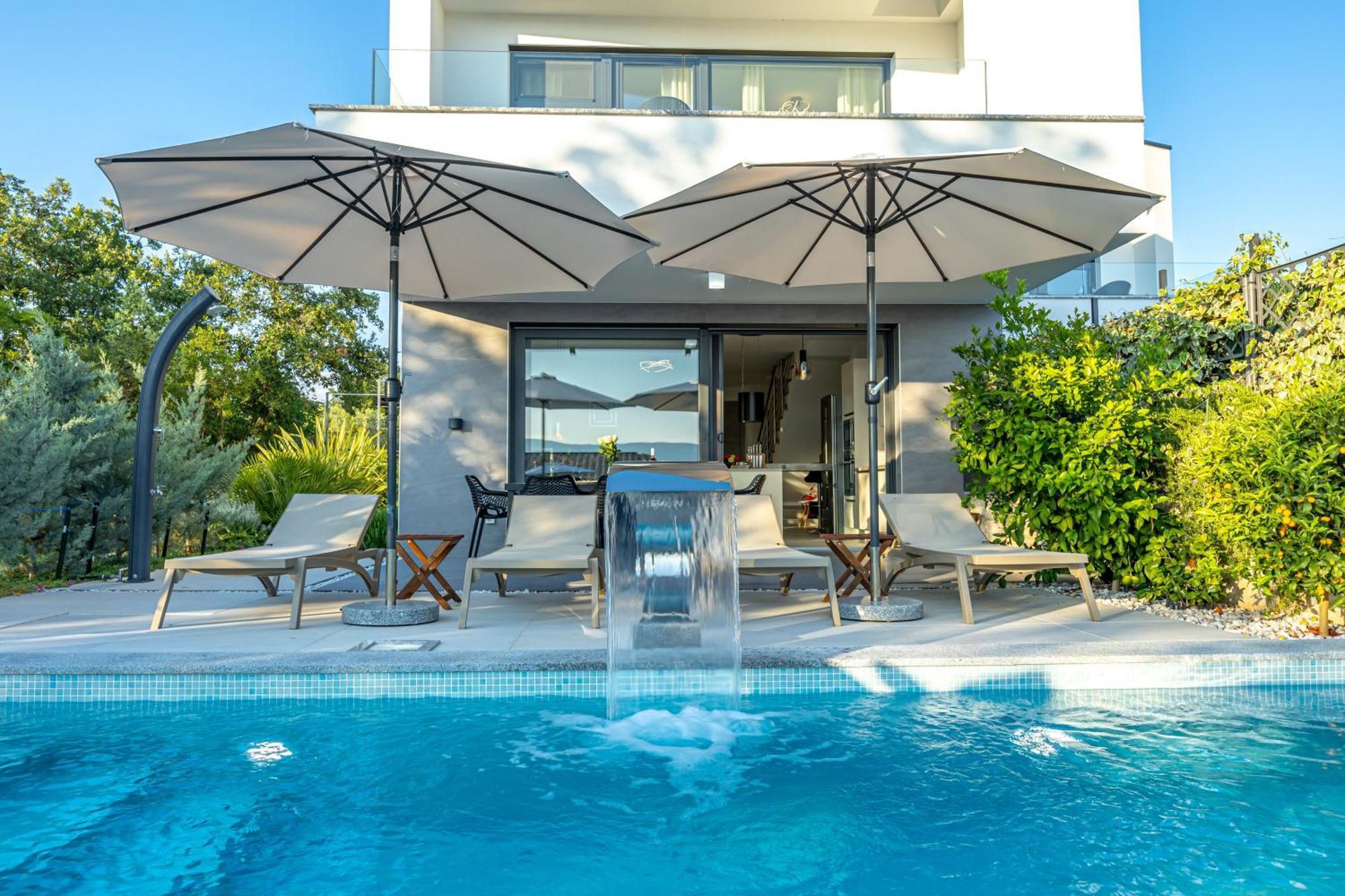 Luxury Villas White Sails Pinezići Екстериор снимка
