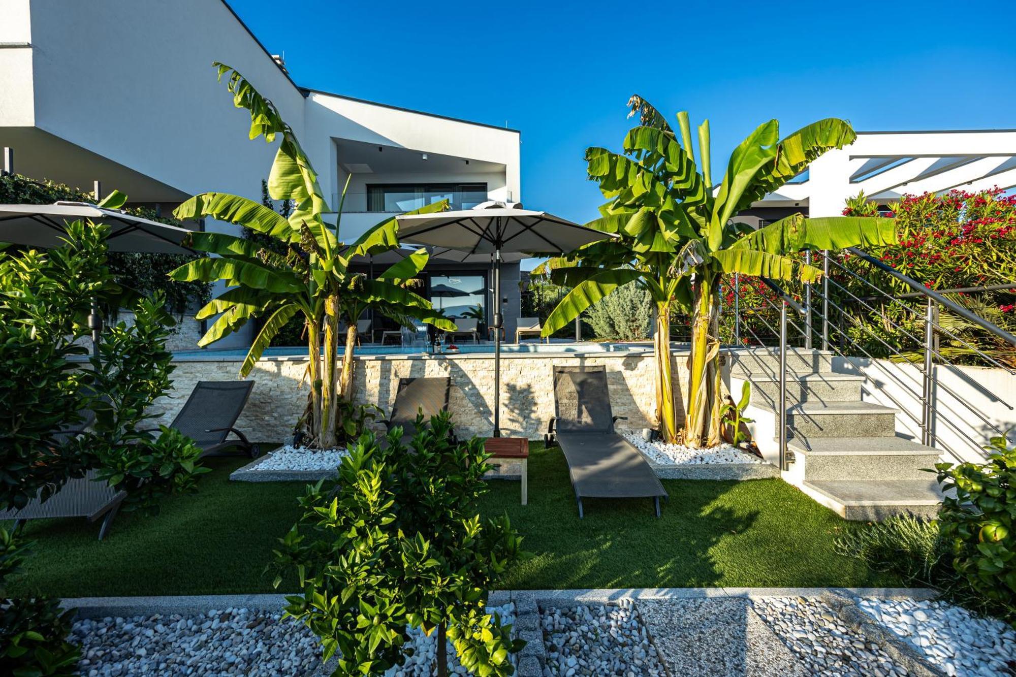 Luxury Villas White Sails Pinezići Екстериор снимка