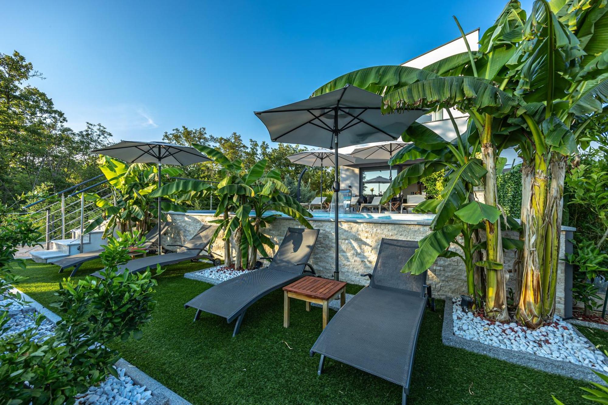 Luxury Villas White Sails Pinezići Екстериор снимка