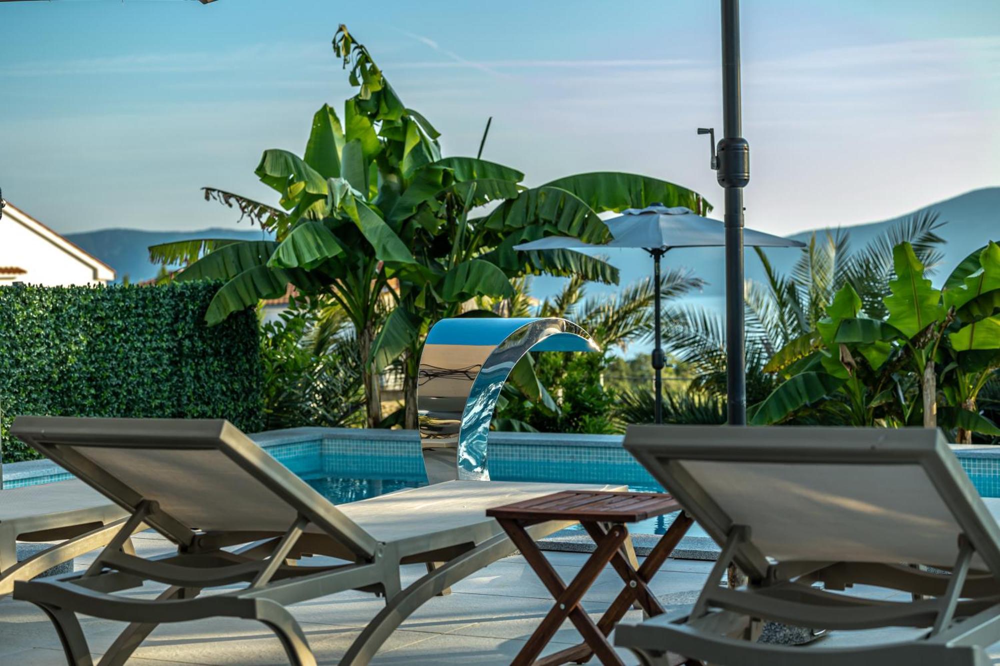 Luxury Villas White Sails Pinezići Екстериор снимка