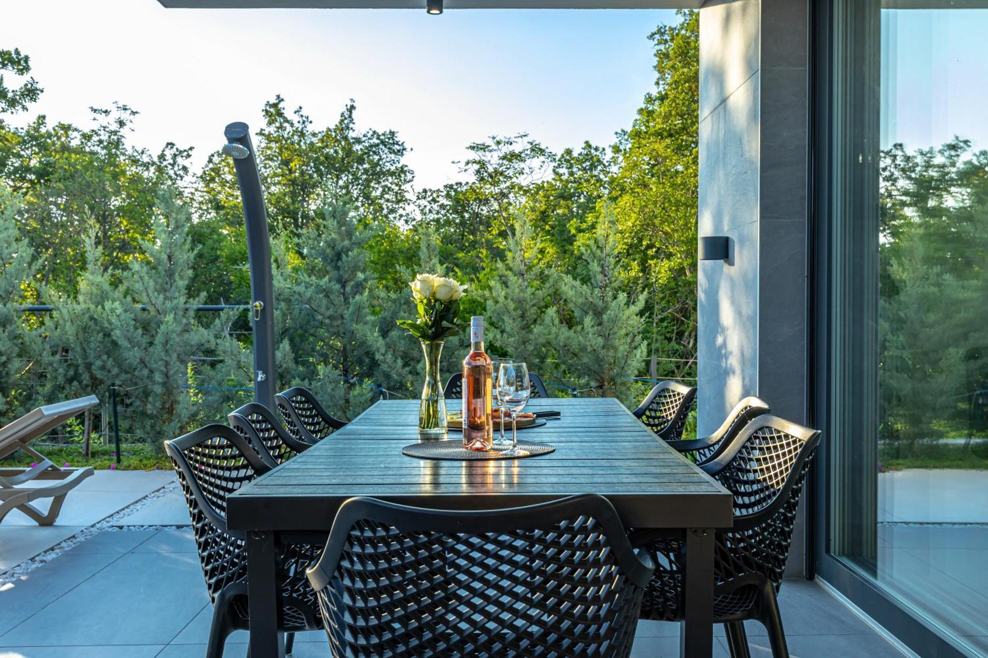 Luxury Villas White Sails Pinezići Екстериор снимка